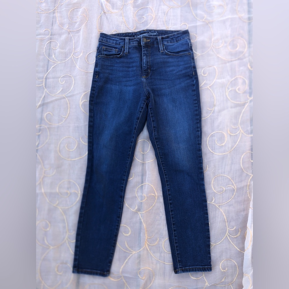 Universal Thread Jean